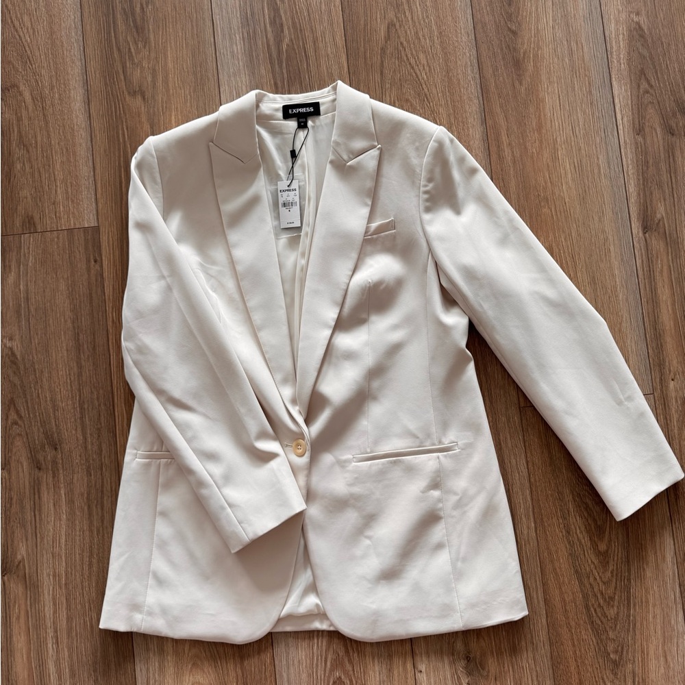 NWT: Women’s Elegant Ivory Cream Blazer by Express - Size M